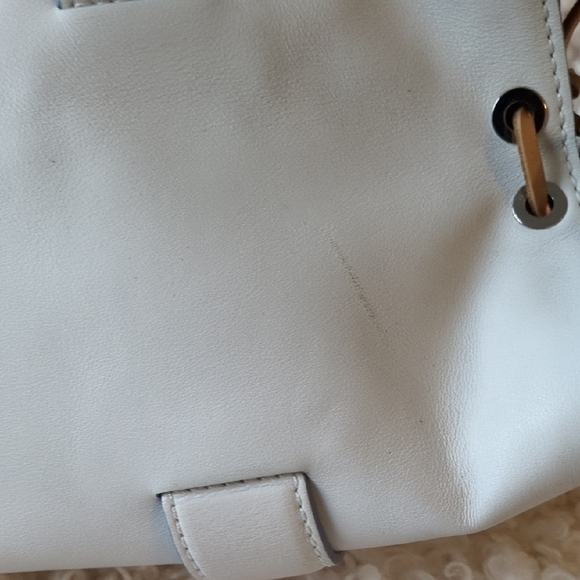 Tod's Shoulder Bag - Picture 4 of 16